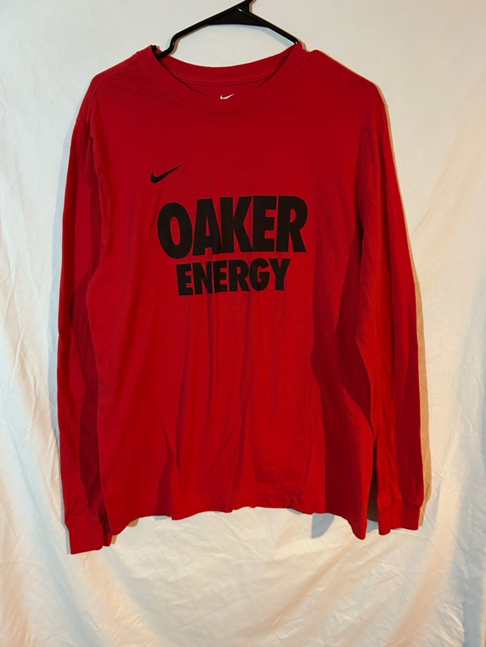 Nike Red Crewneck Sweatshirt with OAKER ENERGY Graphic